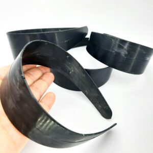 Tiara Plástica Larga Preta Lisa 30mm