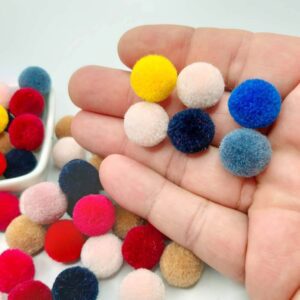 Alternative view of Pompom Extra Cores Quentes 1,5cm - 50 unidade