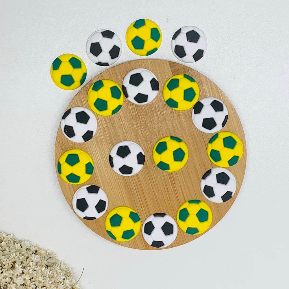 Aplique Emborrachado - Bola de Futebol Verde e Amarela - 19mm - 2un